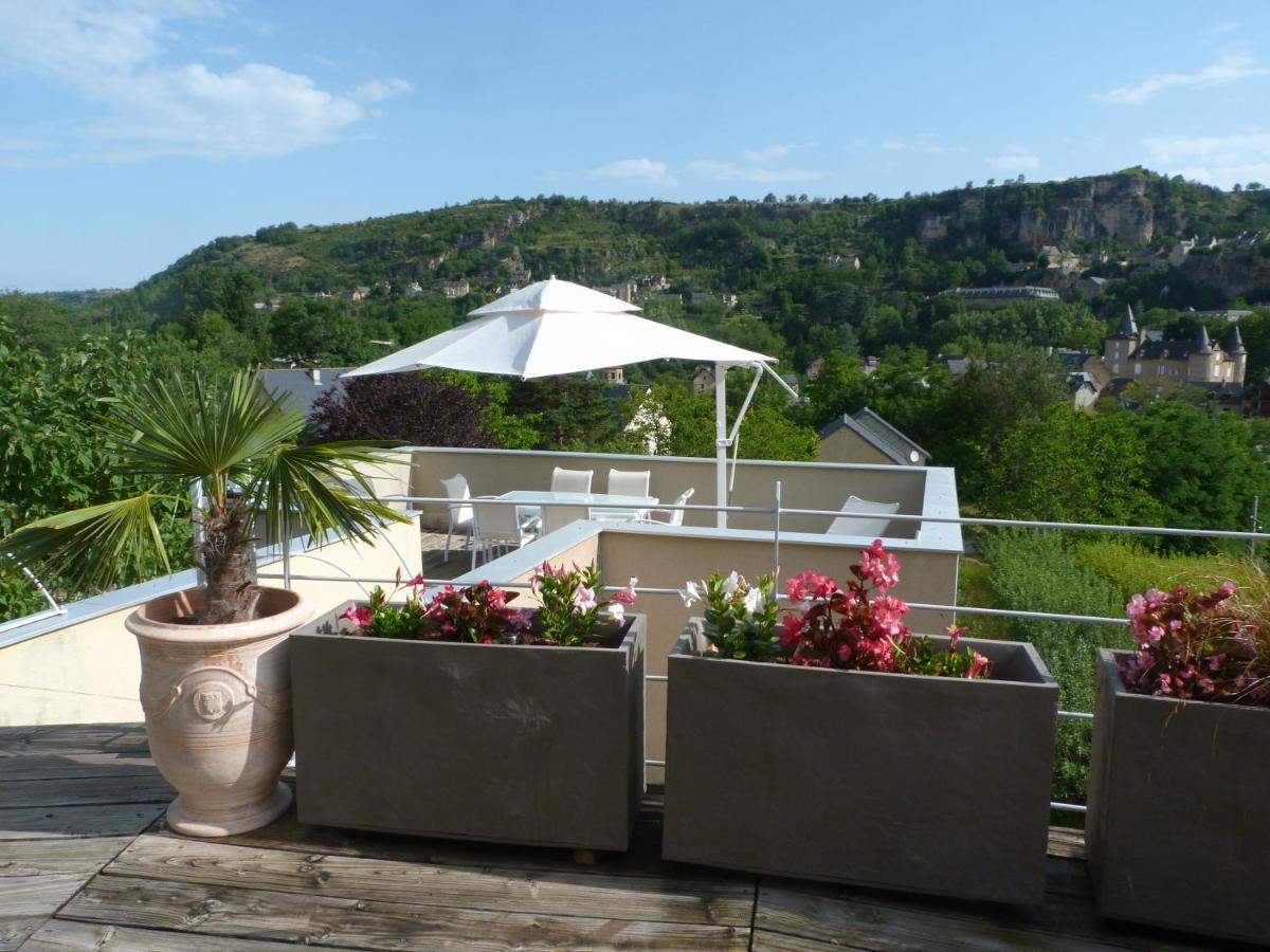 Bed and Breakfast La Desirade Salles-la-Source Exterior foto