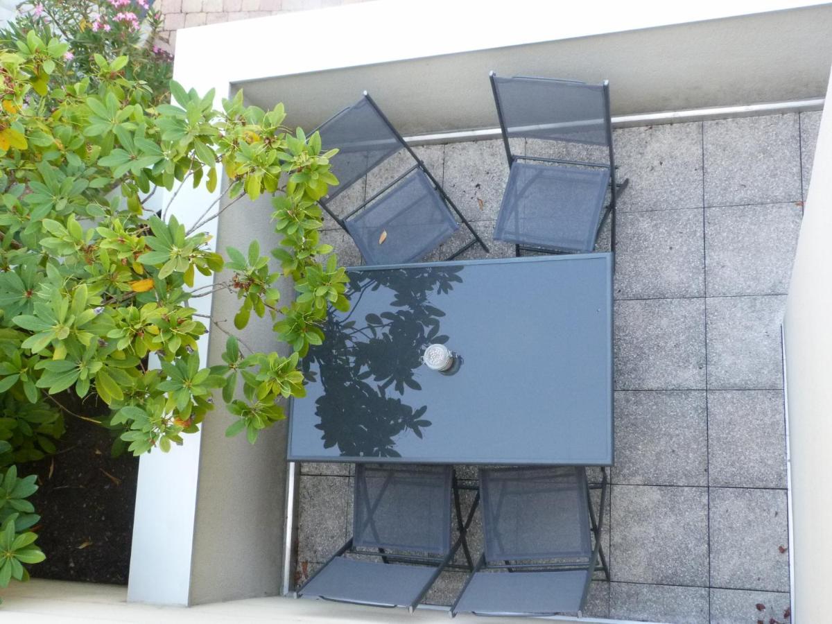 Bed and Breakfast La Desirade Salles-la-Source Exterior foto