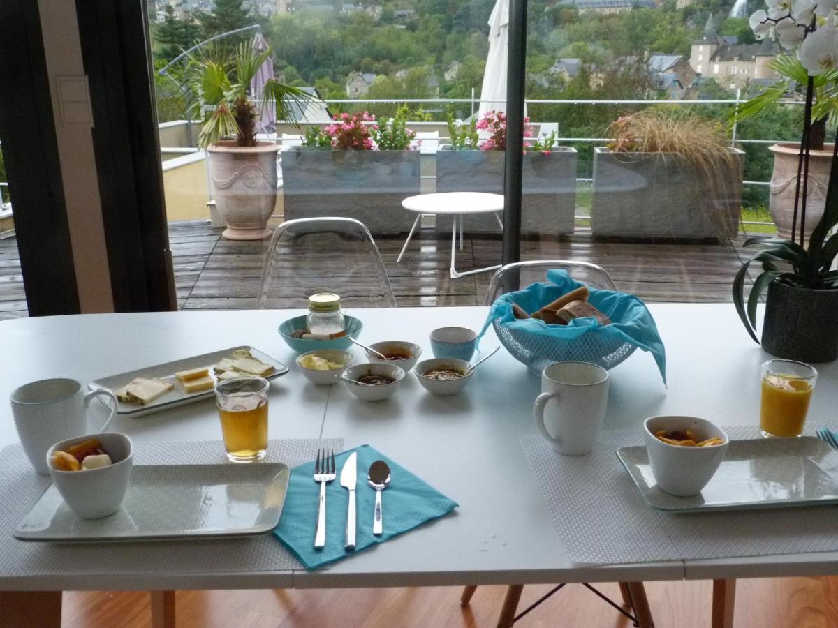 Bed and Breakfast La Desirade Salles-la-Source Exterior foto